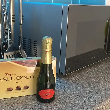 Deluxe Seaside Ground Floor With Private Entrance And Patio Appartement