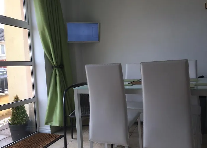 Apartamento Deluxe Seaside Ground Floor With Private Entrance And Patio *